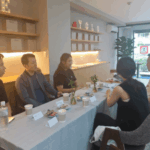 【墨と茶で紡ぐ日中の絆】YOLO Hotelで体感する文化交流と心地よい宿泊体験